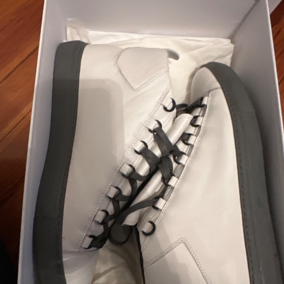 Designer white sneakers - Picture 3 of 7